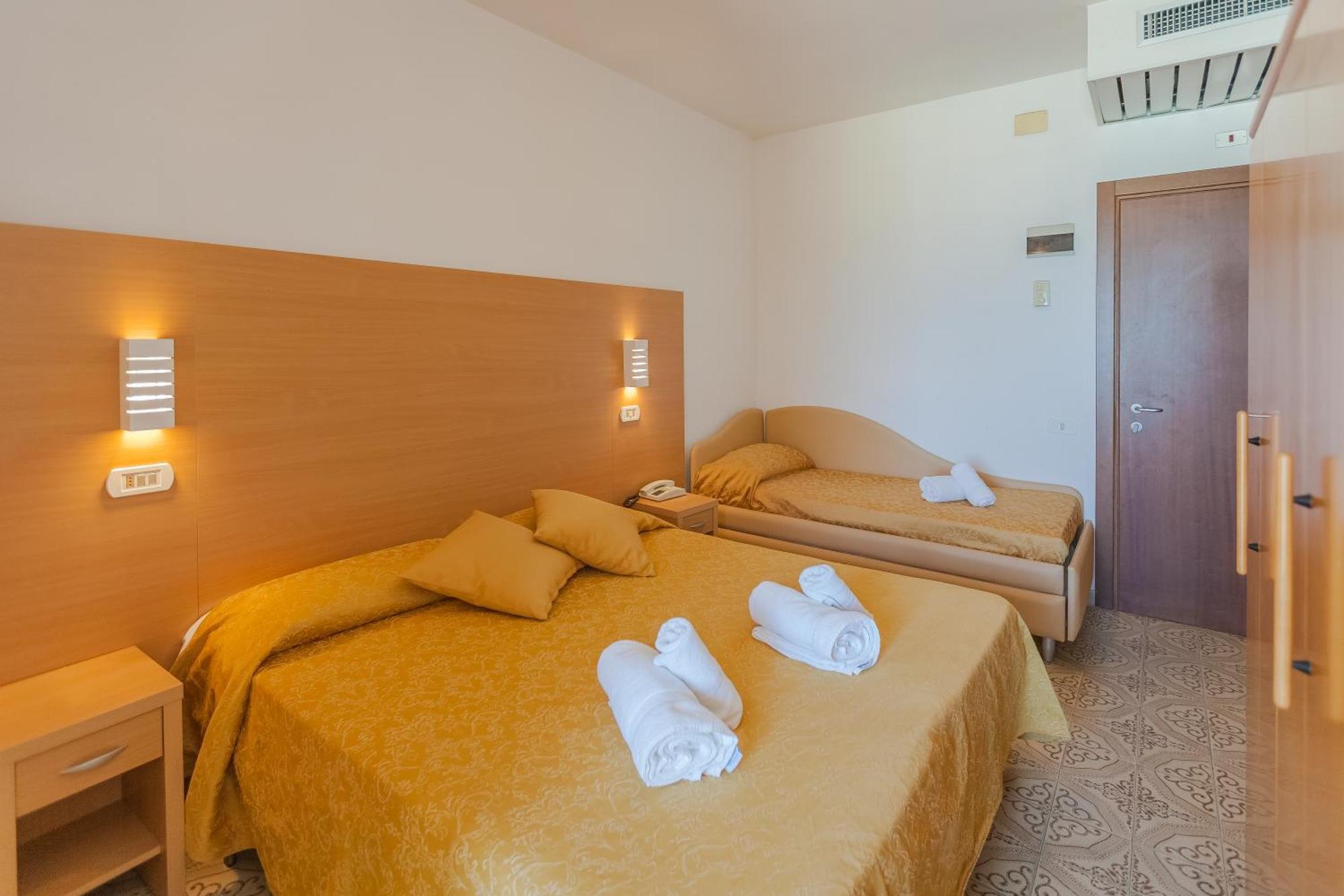 Hotel Patrizia Riccione Dış mekan fotoğraf