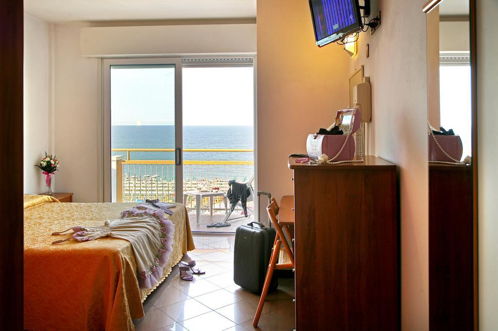 Hotel Patrizia Riccione Oda fotoğraf
